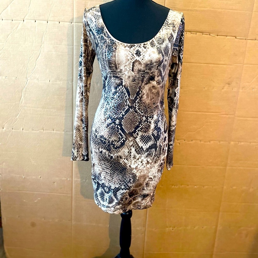 Symphony Gray and Black Bodycon Dress Long Sleeve Scoop Neck